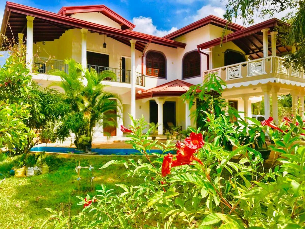 Green Edge Residences Dambulla Bagian luar foto
